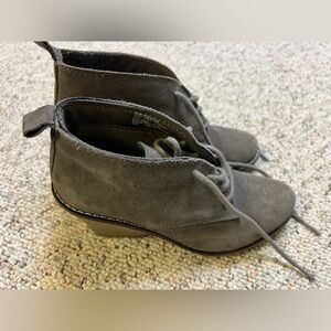 Bootie w laces Size 6